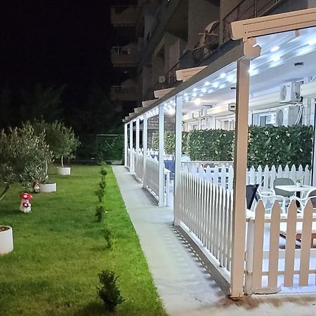 Suncoast Rooms Port Side Sarandë 외부 사진