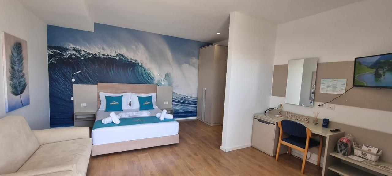 Suncoast Rooms Port Side Sarandë 외부 사진