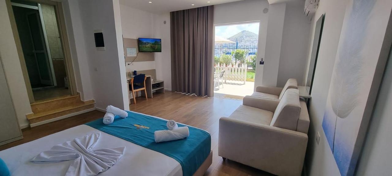 Suncoast Rooms Port Side Sarandë 외부 사진